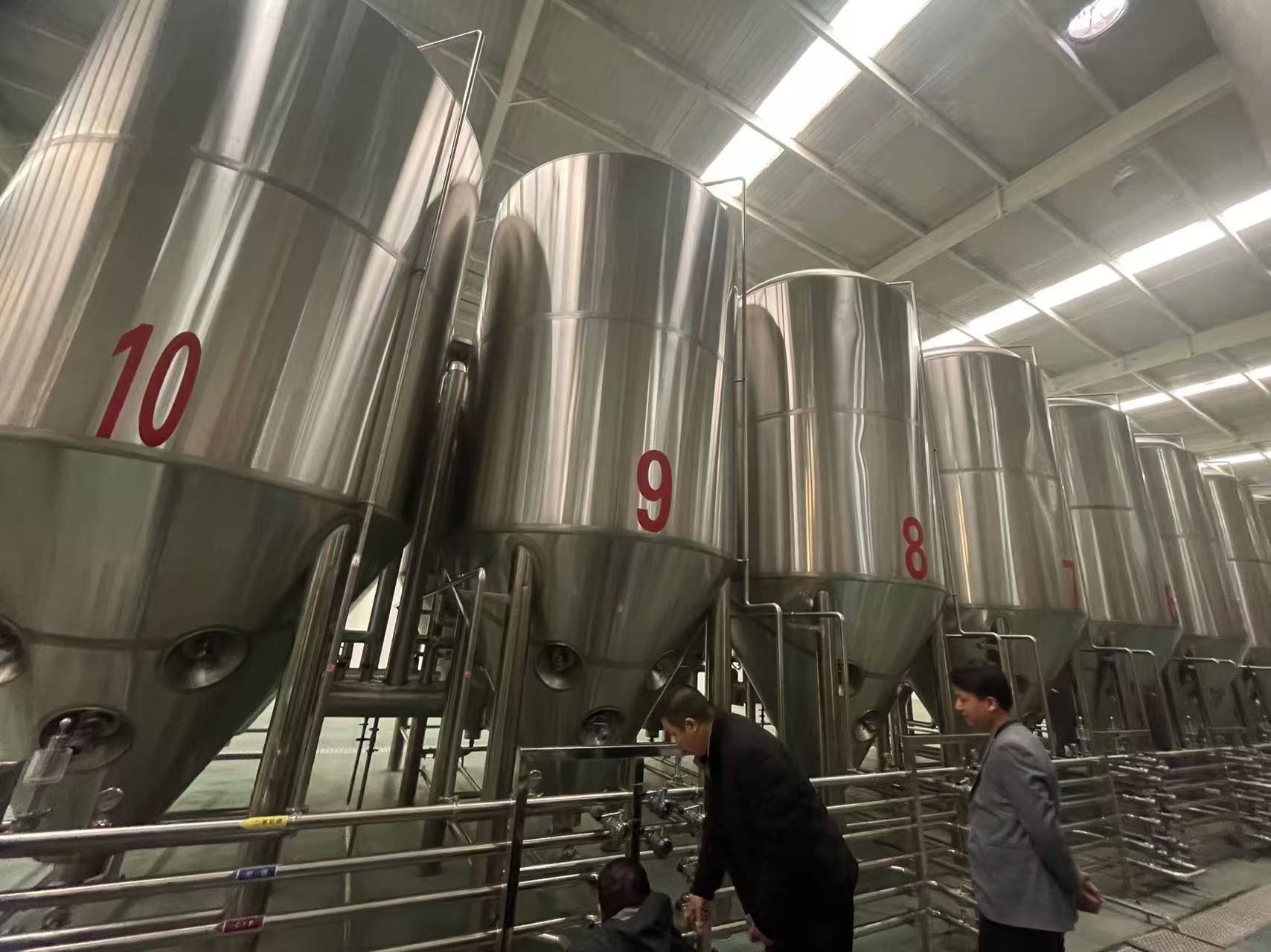 昂仁精酿啤酒设备厂—平面布置、设备设计、制造、调试、培训等一条龙服务